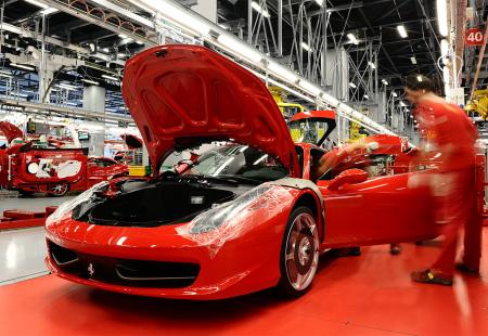 https://storage.bljesak.info/article/305146/450x310/Ferrari-tvornica.jpg