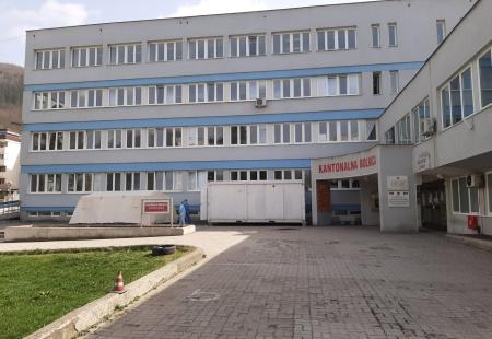 https://storage.bljesak.info/article/308348/450x310/Kantonalna_bolnica_Gorazde_trijaza.jpg