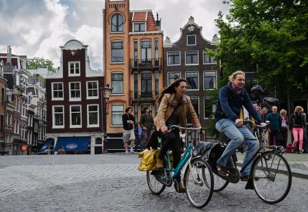 https://storage.bljesak.info/article/310521/450x310/nizozemska-biciklisti.jpg