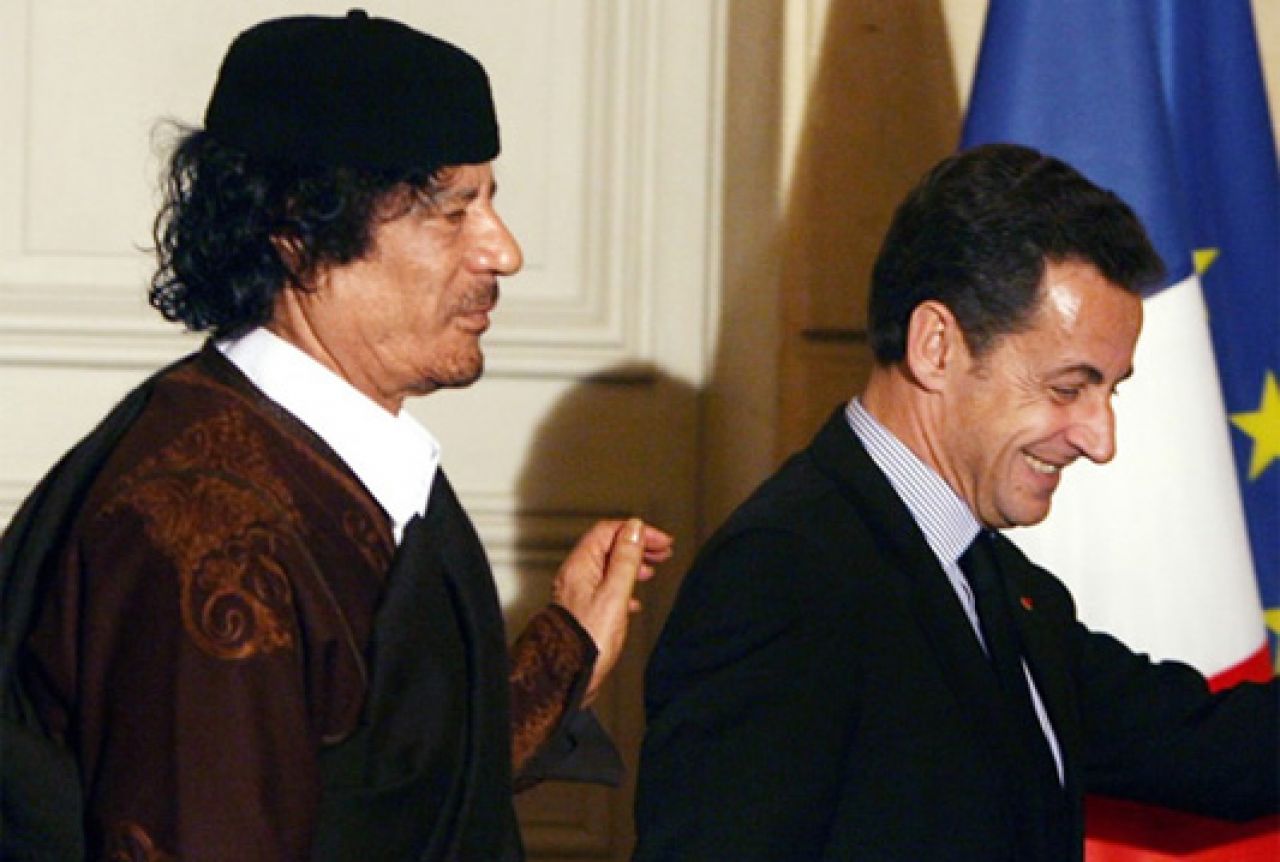 Francuski tajni agent smaknuo Gadafija kako ne bi progovorio o financiranju Sarkozyja?