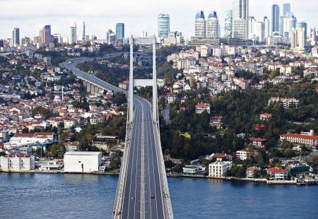https://storage.bljesak.info/article/329571/450x310/Formula-1-Istanbul.jpg