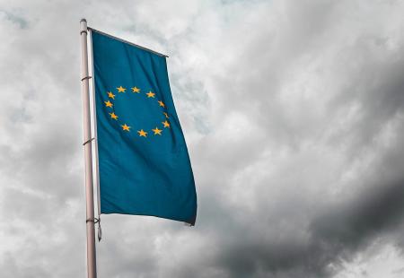 https://storage.bljesak.info/article/333063/450x310/europska-unija-zastava-1.jpg