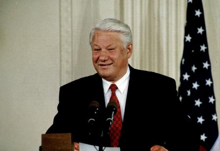 https://storage.bljesak.info/article/345523/450x310/Boris-Yeltsin-.jpg