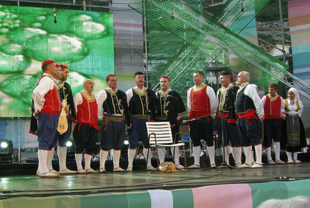 Održana tradicionalna Večer folklora ''Neum 2012''