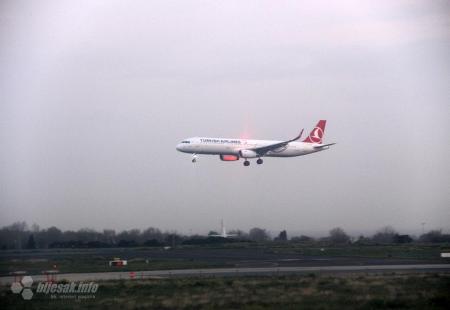 https://storage.bljesak.info/article/352013/450x310/Turkish-airlines-istanbul2.jpg