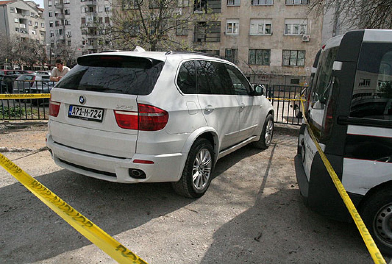 U središtu Mostara ukradena dva BMW-a X5 od 160.000 eura