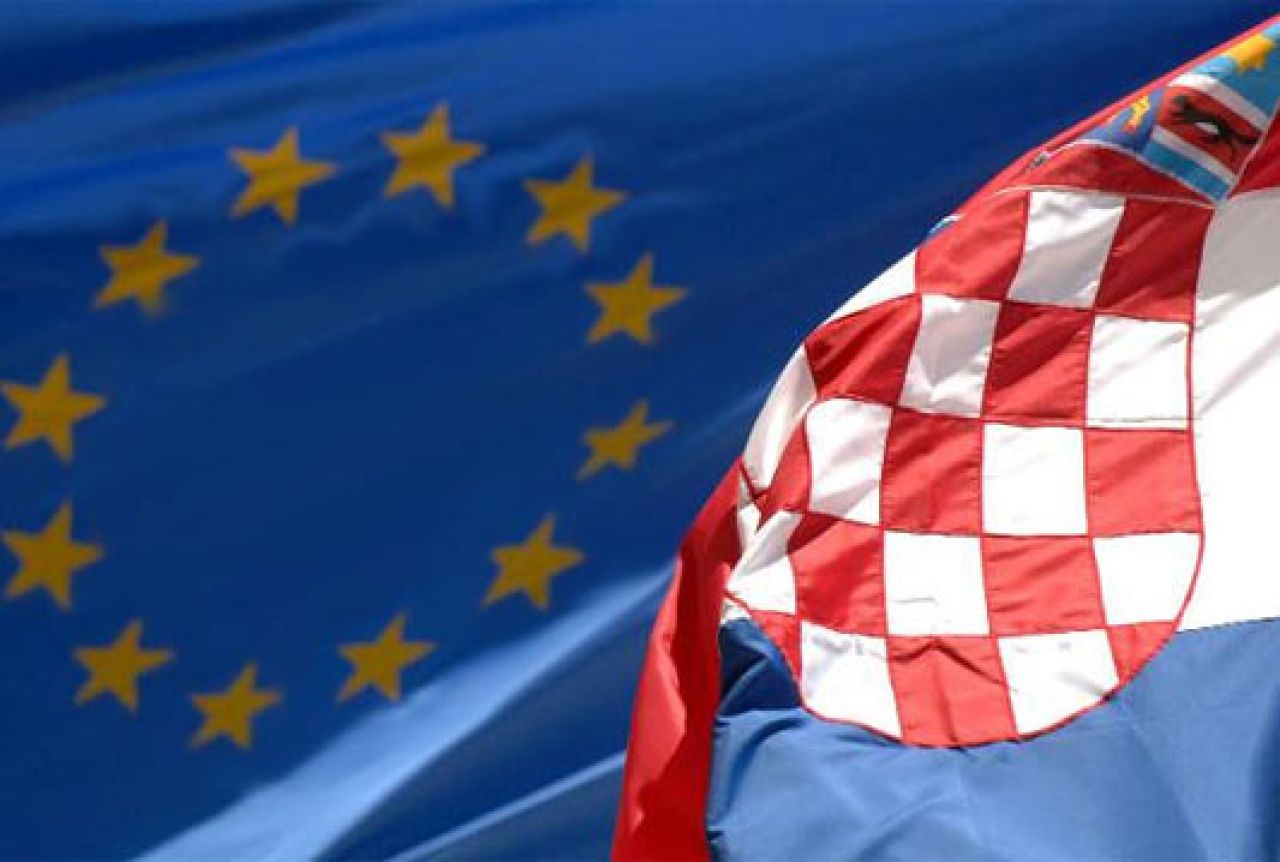 Postavite pitanja o utjecaju ulaska Hrvatske u EU na BiH