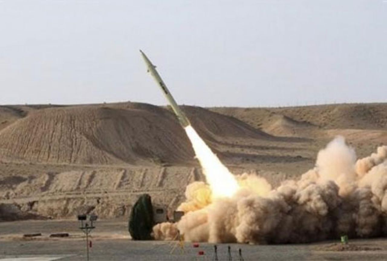 Iran uspješno testirao raketu kratkog dometa Fateh 110