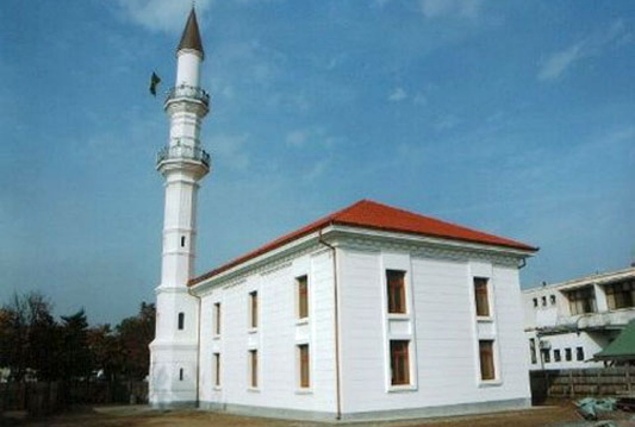 Napadnuti vjernici u Atik džamiji u Bijeljini