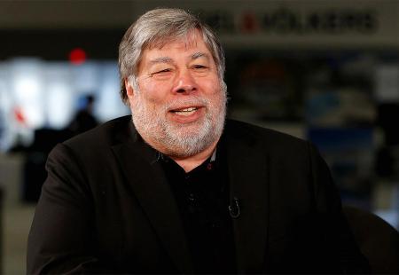 https://storage.bljesak.info/article/377046/450x310/Steve-Wozniak.jpg