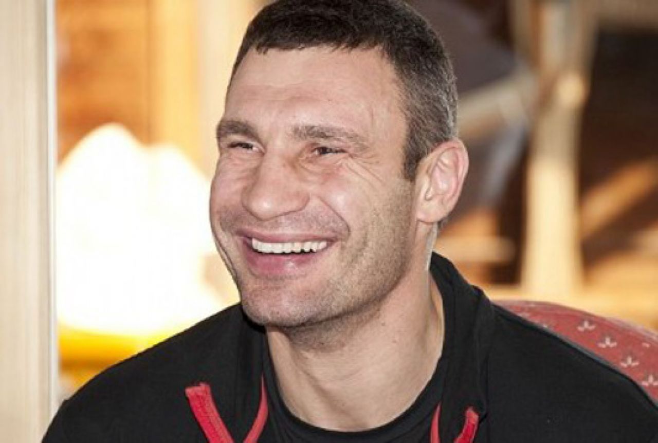 Na prosvjedima u Kijevu ozlijeđen i svjetski bokserski prvak Vitali Kličko