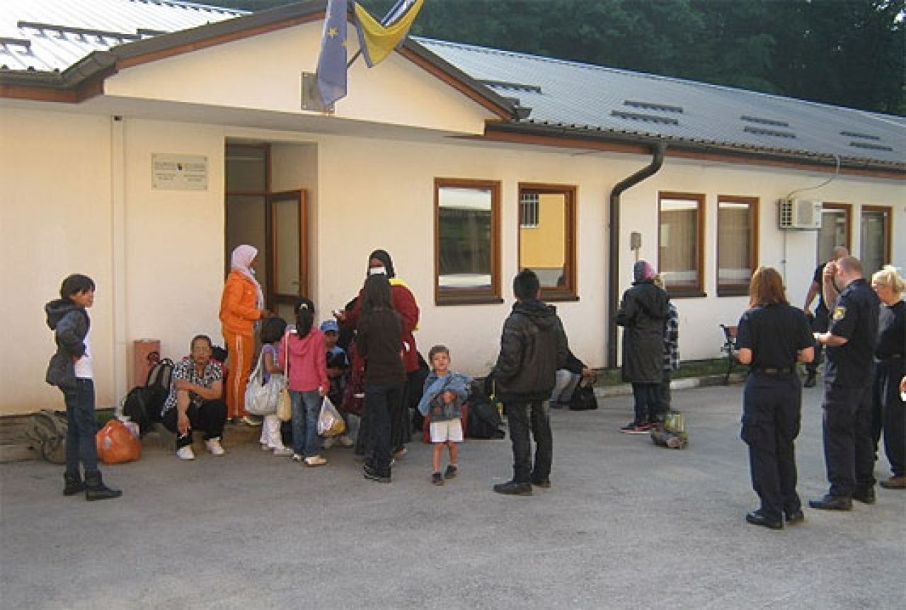 Skupina od 40 ilegalnih migranata vraćena u Srbiju
