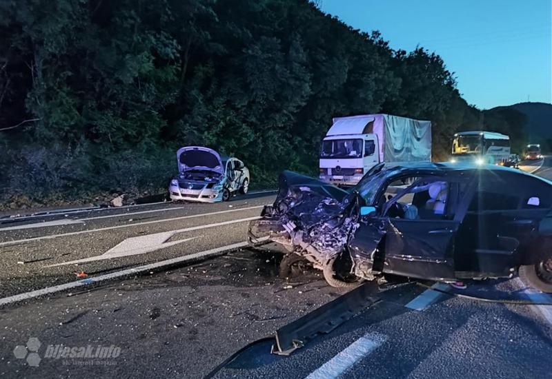Teška prometna nesreća u Žitomisliću: Ozlijeđeno više osoba, promet obustavljen