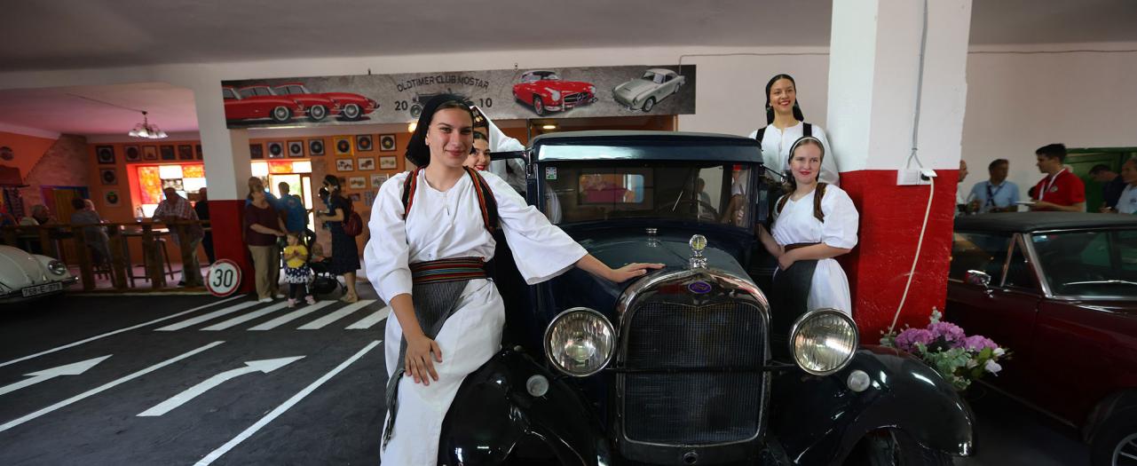 U Mostaru otvoren muzej oldtimer vozila