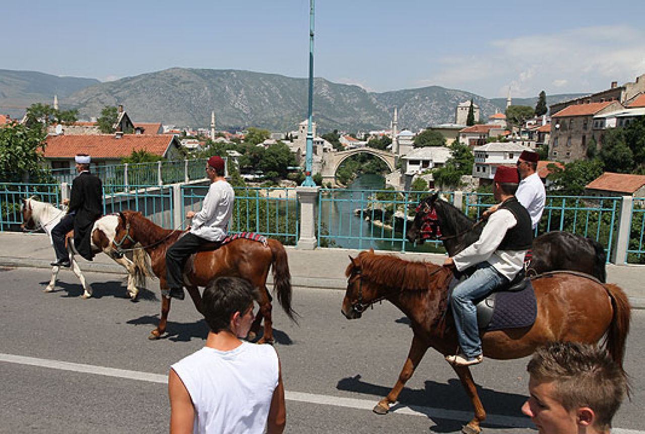 Iz Mostara ispraćeni konjanici na Ajvatovicu