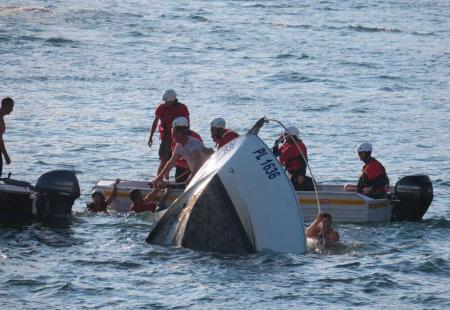Zajedničkom akcijom HGSS-a i HRM-a spašena osoba iz potopljenog broda