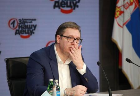 Ruski dnevnik analizirao Vučićevu izjavu: Neće više sjediti na tri stolice