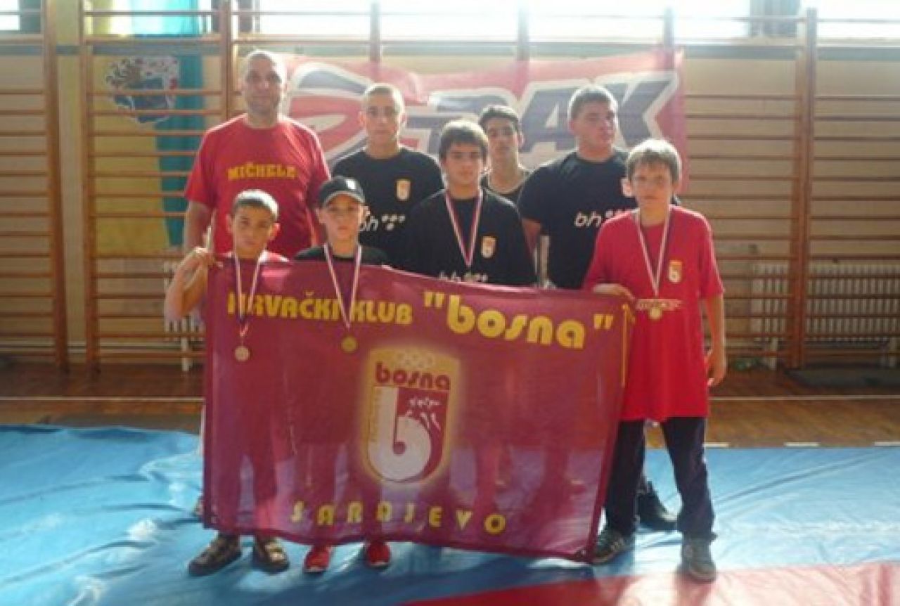 Mladi bh hrvači osvojili su četiri medalje na turnirima u Srbiji i Hrvatskoj.
