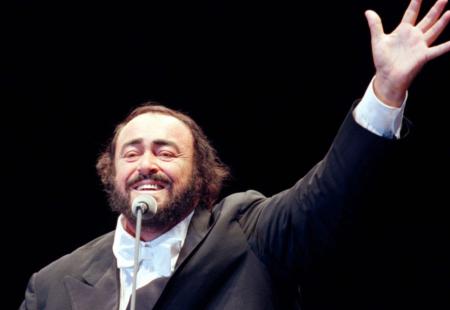 https://storage.bljesak.info/article/392942/450x310/pavarotti-1.jpg