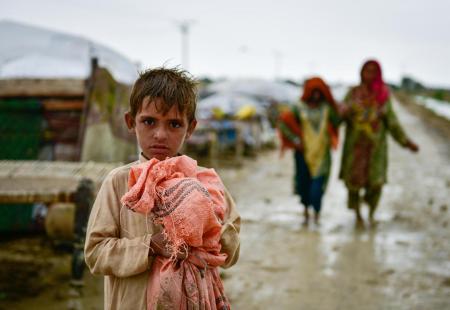 https://storage.bljesak.info/article/393934/450x310/pakistan-poplave-djeca.jpg