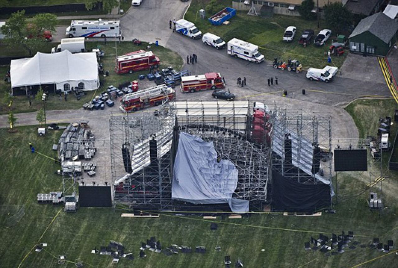 Srušila se pozornica pred koncert Radioheada, jedna osoba poginula