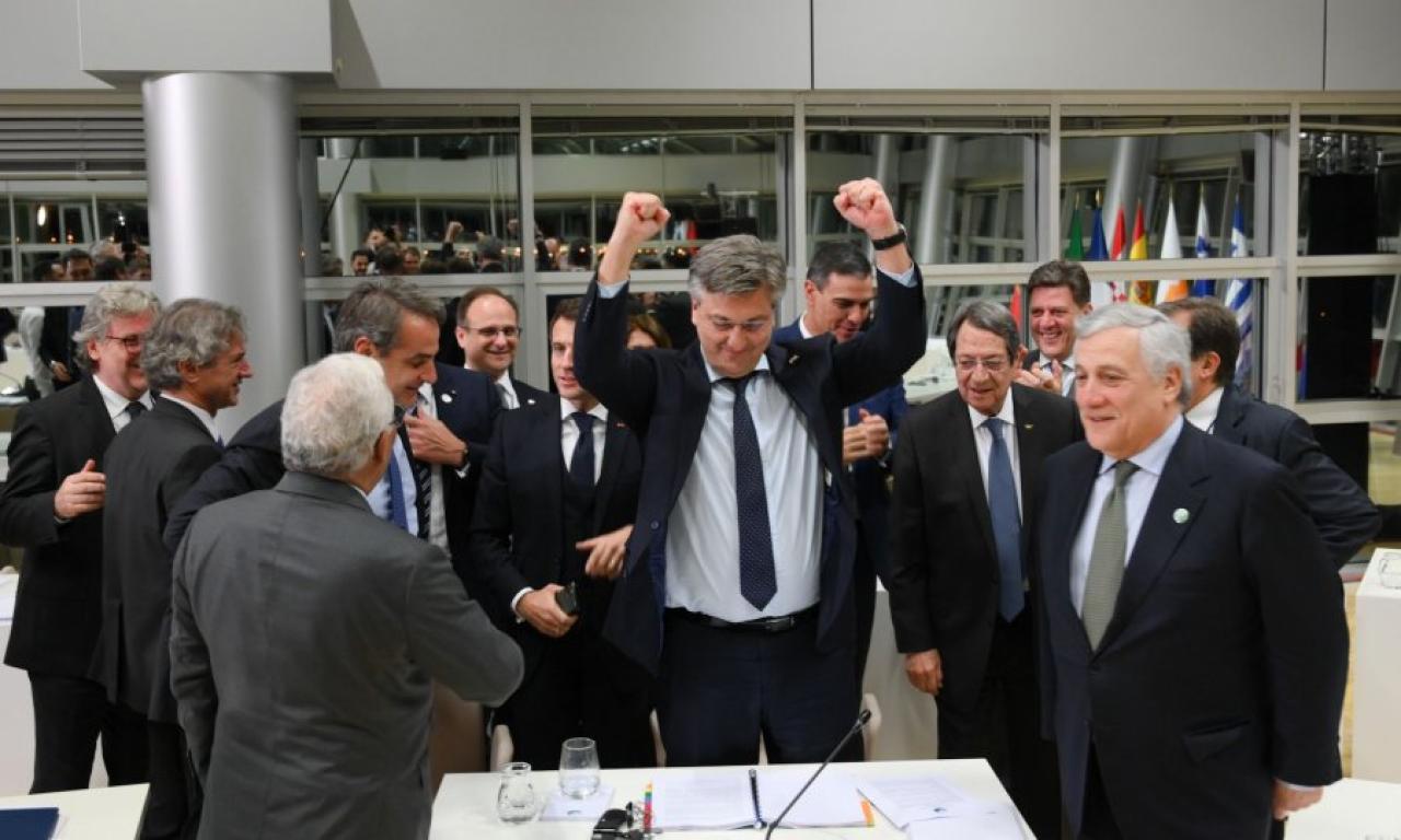 FOTO: Plenković s Macronom i drugim europskim liderima slavio pobjedu 