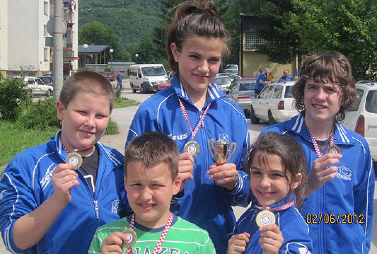 Pet medalja za taekwondo klub Cro Star u Fojnici