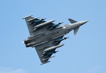 https://storage.bljesak.info/article/408289/450x310/Eurofighter-Typhoon.jpg