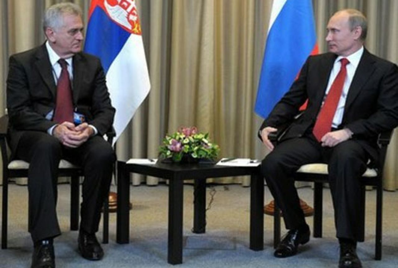 Putin Nikoliću obećao 800 mil. dolara