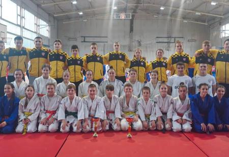 https://storage.bljesak.info/article/411369/450x310/judo-klub-borsa.jpg