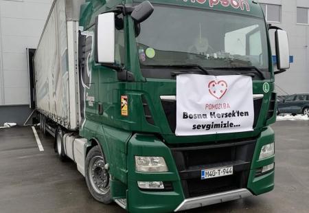 https://storage.bljesak.info/article/412102/450x310/kamion-pomoc-turska-sirija.jpg