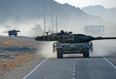 https://storage.bljesak.info/article/412529/450x310/leopard-2a6-tank-german-army-afghanistan.jpg