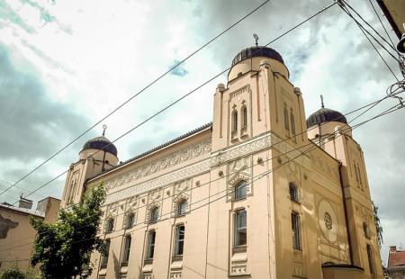 https://storage.bljesak.info/article/421730/450x310/Sinagoga-Sarajevo.jpg
