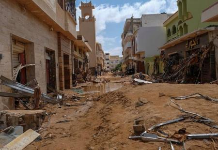 https://storage.bljesak.info/article/432059/450x310/derna-libija-poplava-ulice.jpg