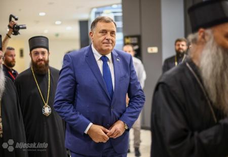 Dodik: Nisam dao novac Schmidtu, Vukanović je taj koji je dijelio pare