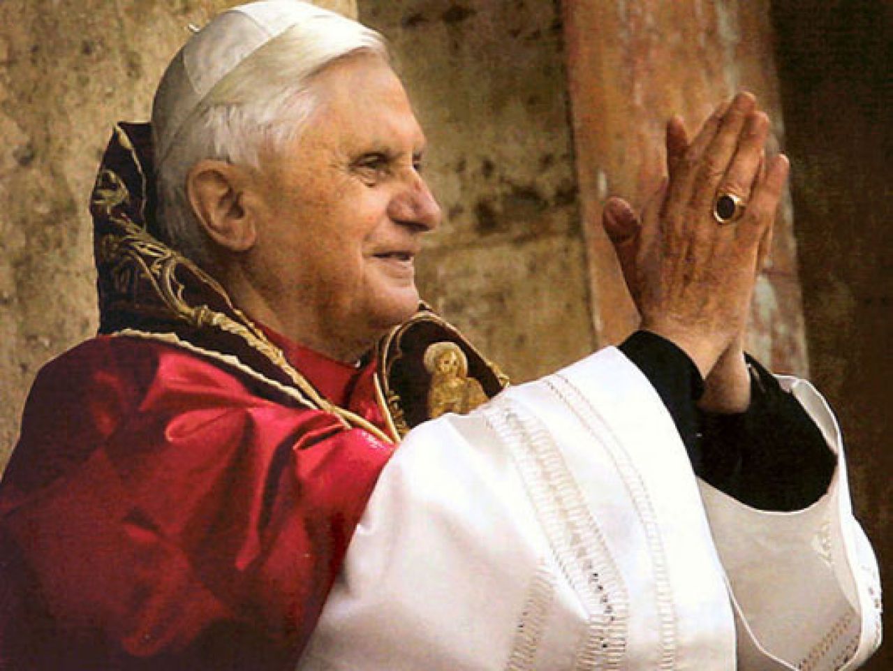 Papa se odrekao svećenika koji u pitanje dovode učenje o celibatu i ređenju žena