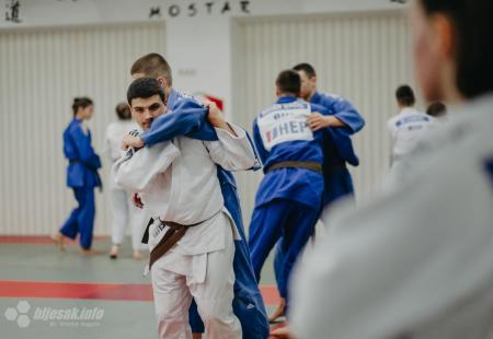 https://storage.bljesak.info/article/447636/450x310/judo-28.jpg