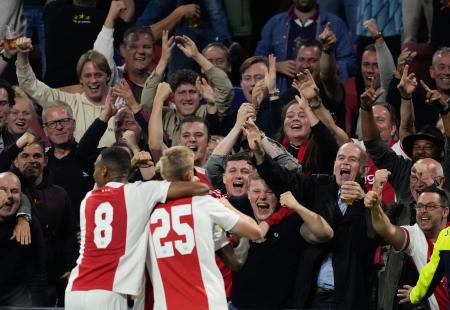Šutalov Ajax traži trenera