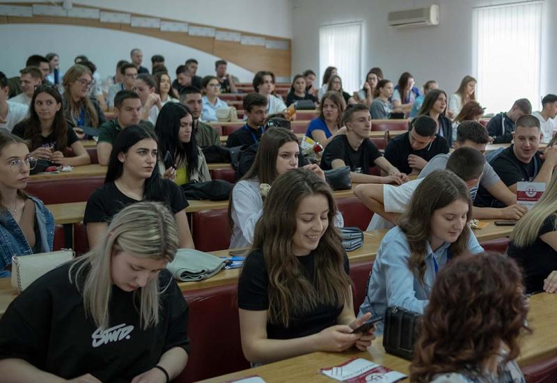 Održan prvi krug kviza za maturante na Univerzitetu "Džemal Bijedić" u Mostaru