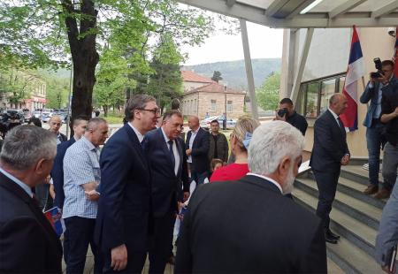 Obećana pomoć - Pljesak za Dodika i Vučića u ''junačkoj Bileći''