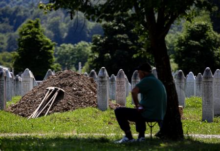 Reakcije iz Srbije: Rezolucija o Srebrenici ne doprinosi pomirenju