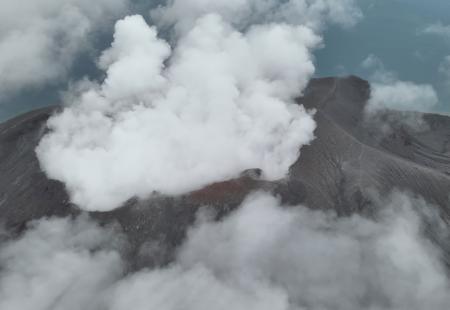 Indonezija: Zbog vulkanske erupcije evakuirane tisuće ljudi