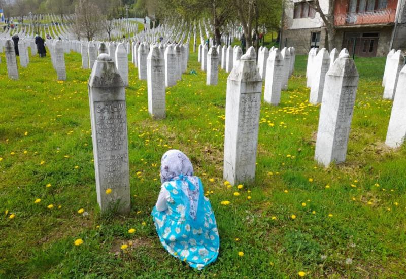 Izetbegović traži od institucija BiH i EUFOR-a da spriječi masovna okupljanja u Srebrenici