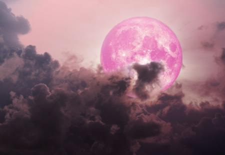 Stigao nam je 'ružičasti mjesec': Ima posebno značenje za ova 3 znaka 