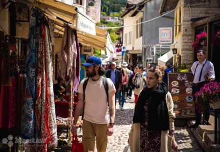 Džeparošice u Mostaru - Talijanka ostala bez novčanika i 900 eura