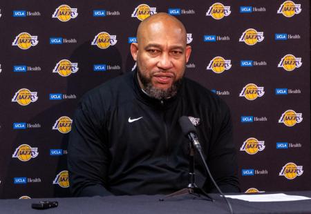 Lakersi otpustili trenera 