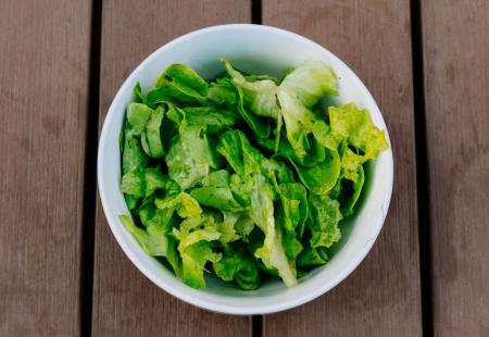 Trik uz koji zelena salata može trajati i do tjedan dana 