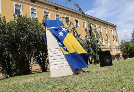 Mostar: Otkriven spomenik u znak sjećanja na pripadnike Ratne bolnice ARBiH