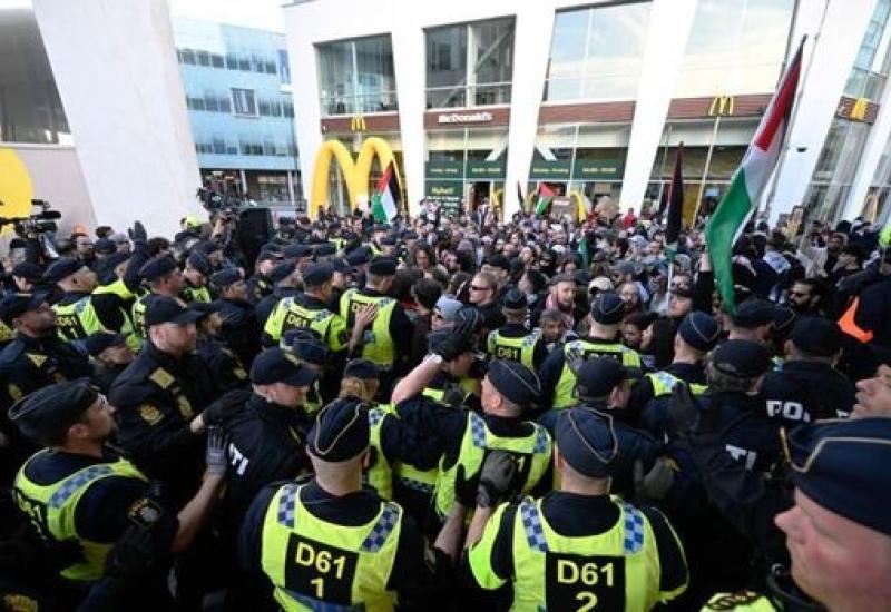 Sukobi prosvjednika i policije dok traje Eurosong
