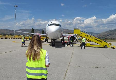 Prisilno slijetanje zrakoplova u Mostaru: Nastao kvar na stajnom trapu